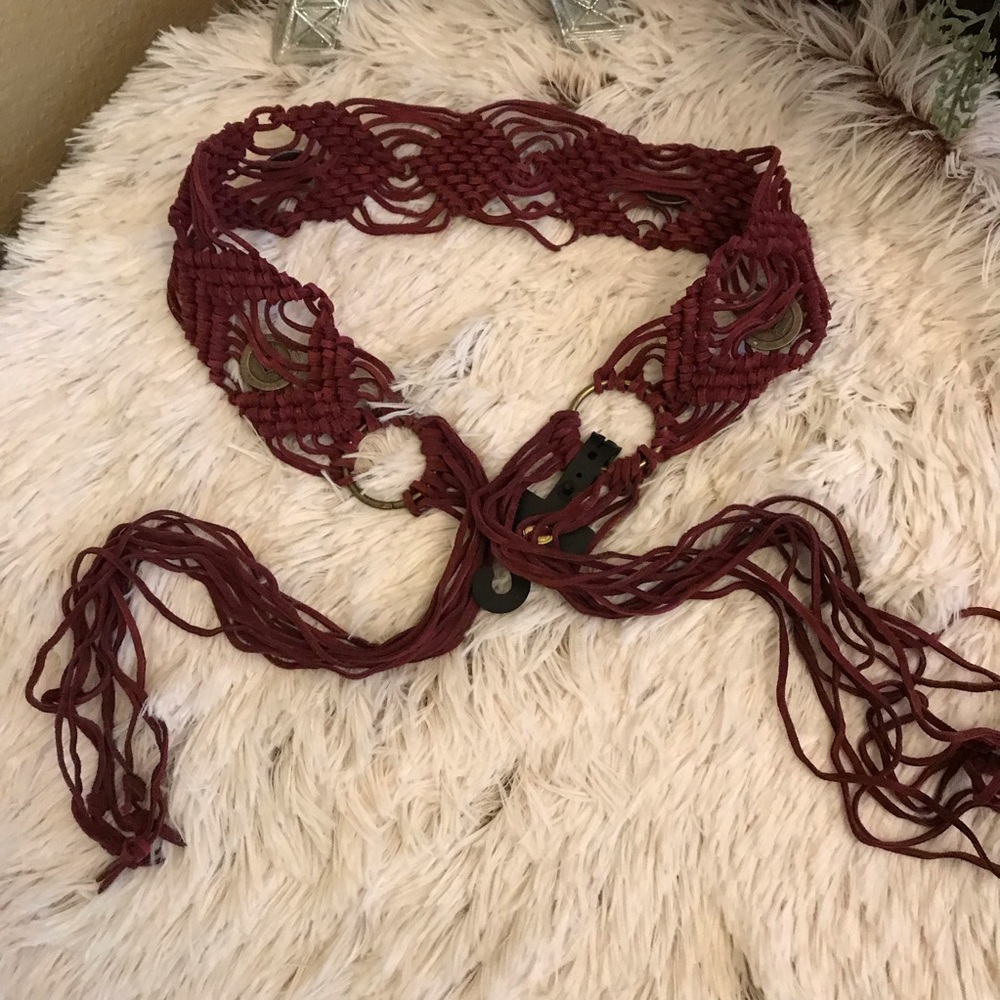 Threaded fringe festival belt